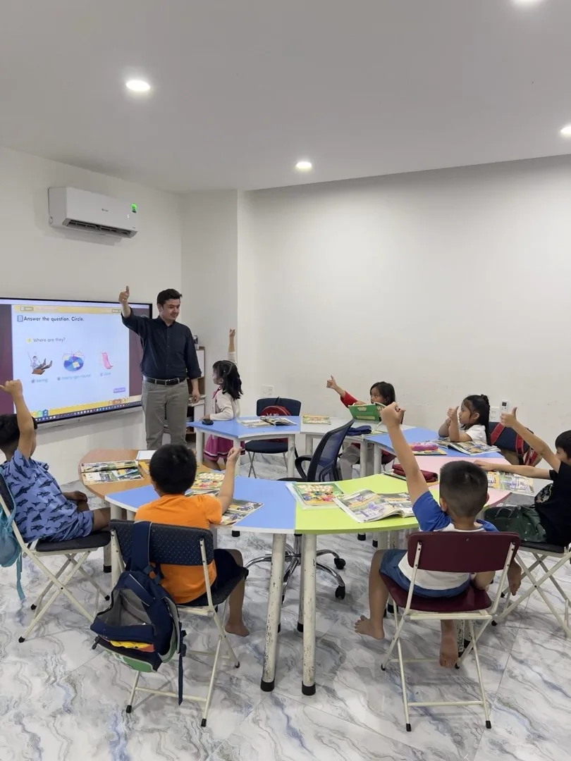 A young Stemhouse student answering a question